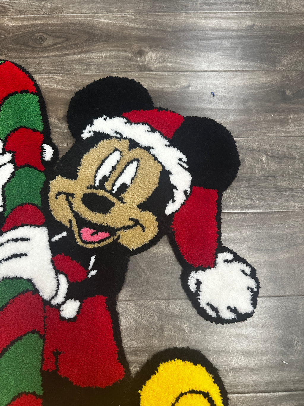 Christmas Mickey tufted rug